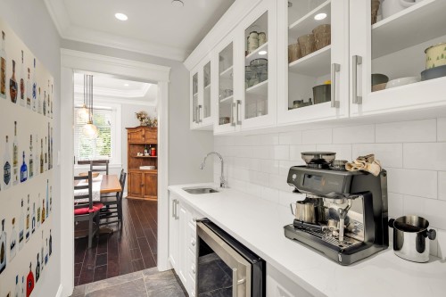 1020 Jay Crescent, Squamish, BC 