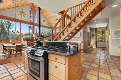 9551 Emerald Drive, Whistler, BC 