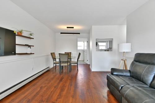 213-22661 Lougheed Highway, Maple Ridge, BC 