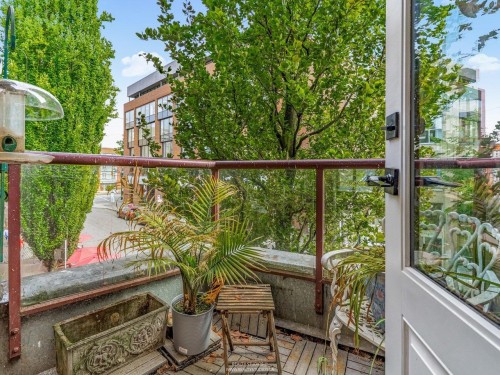 141 Alexander Street, Vancouver, BC 