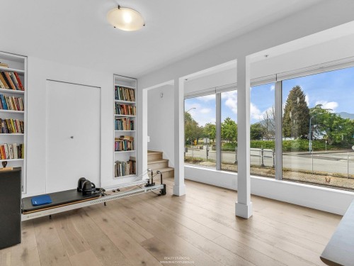 141 Alexander Street, Vancouver, BC 