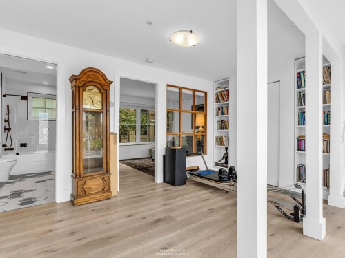 141 Alexander Street, Vancouver, BC 