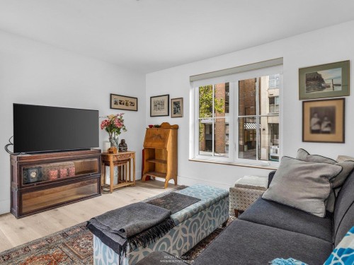 141 Alexander Street, Vancouver, BC 