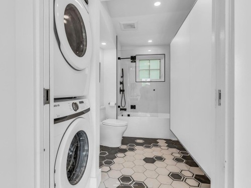 141 Alexander Street, Vancouver, BC 