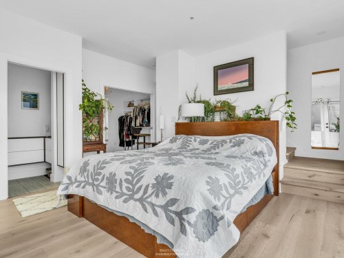 141 Alexander Street, Vancouver, BC 