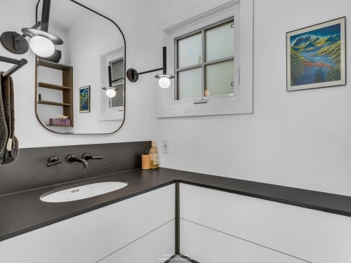 141 Alexander Street, Vancouver, BC 