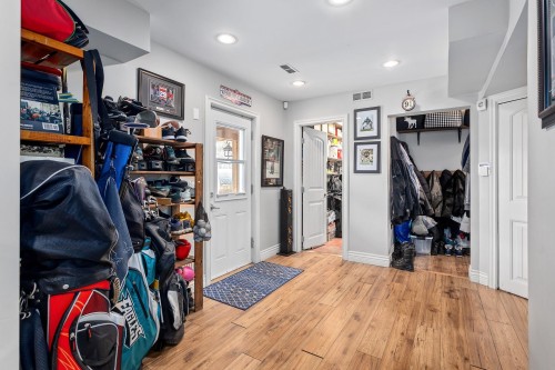 1122 Rochester Avenue, Coquitlam, BC 