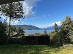 6201 Coracle Drive  Sechelt, BC V7Z 0C9