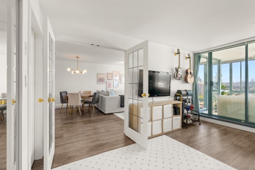 1602-8 Laguna Court, New Westminster, BC 