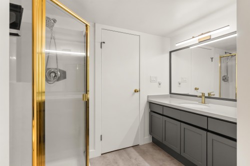 1602-8 Laguna Court, New Westminster, BC 