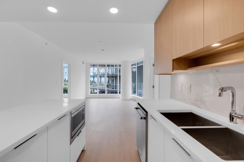 202-7769 Park Crescent, Burnaby, BC 