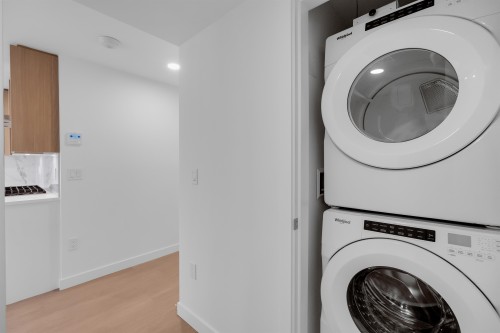 202-7769 Park Crescent, Burnaby, BC 