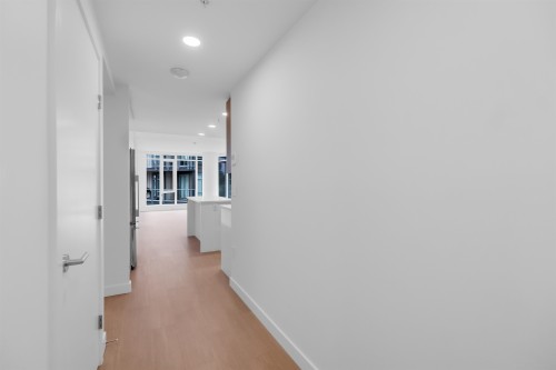 202-7769 Park Crescent, Burnaby, BC 