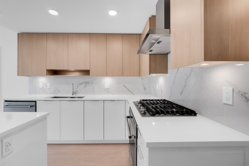 202-7769 Park Crescent, Burnaby, BC 