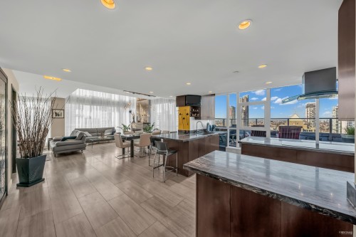 2803-4400 Buchanan Street, Burnaby, BC 