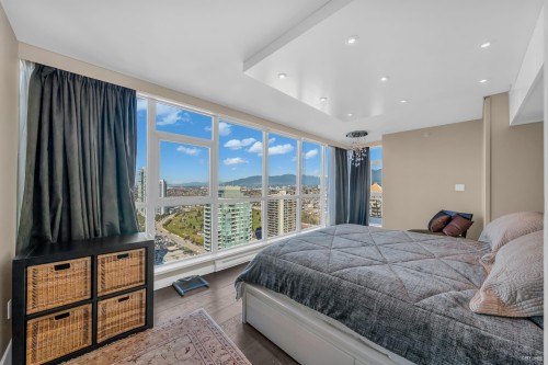 2803-4400 Buchanan Street, Burnaby, BC 