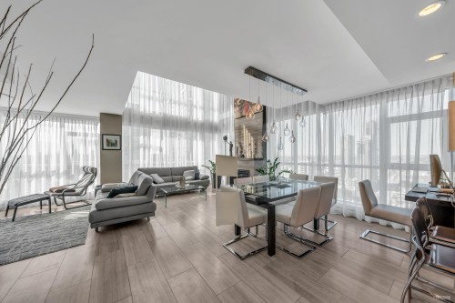 2803-4400 Buchanan Street, Burnaby, BC 