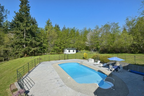 2010 Ranch Road, Roberts Creek, BC 