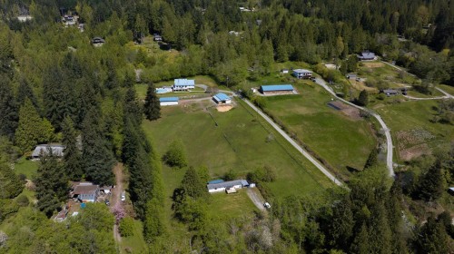 2010 Ranch Road, Roberts Creek, BC 