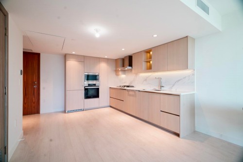 606-8555 Capstan Way  Richmond, BC V6X 0W1