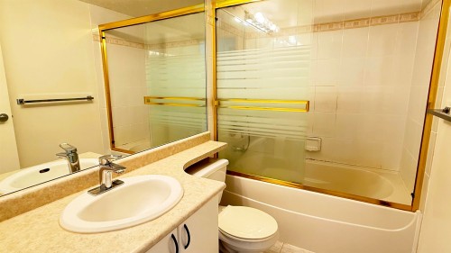 1001-2733 Chandlery Place, Vancouver, BC 