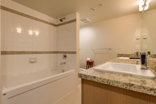 103-9500 Odlin Road, Richmond, BC 