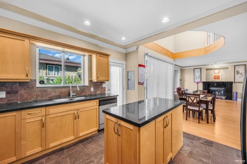 648 3Rd Street E, North Vancouver, BC 