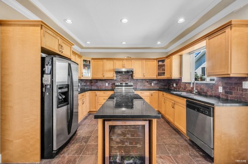 648 3Rd Street E, North Vancouver, BC 