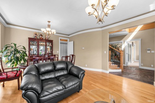 648 3Rd Street E, North Vancouver, BC 