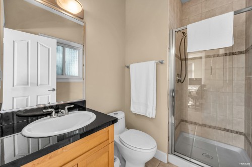 648 3Rd Street E, North Vancouver, BC 