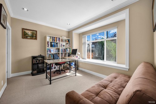 648 3Rd Street E, North Vancouver, BC 