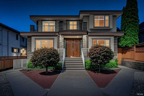 648 3Rd Street E, North Vancouver, BC 