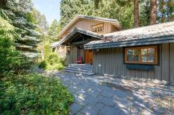 6411 Easy Street  Whistler, BC V8E 0C5