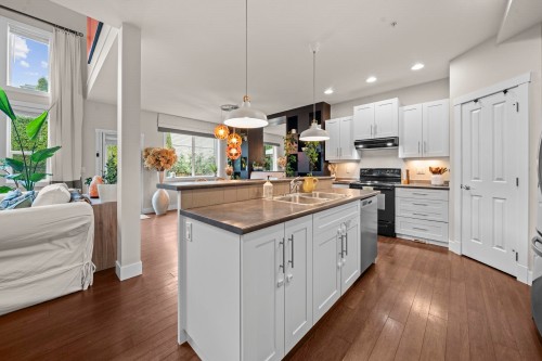 13851 232 Street, Maple Ridge, BC 