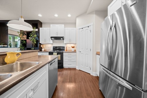 13851 232 Street, Maple Ridge, BC 