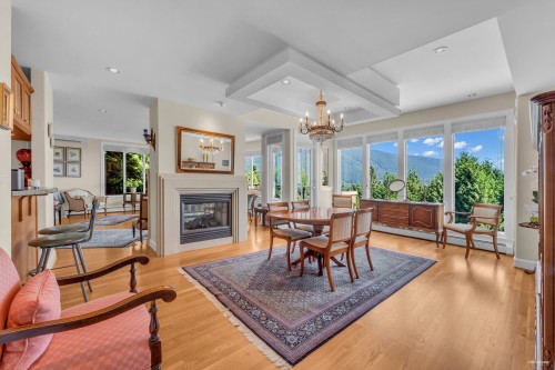 574 St. Andrews Place, West Vancouver, BC 