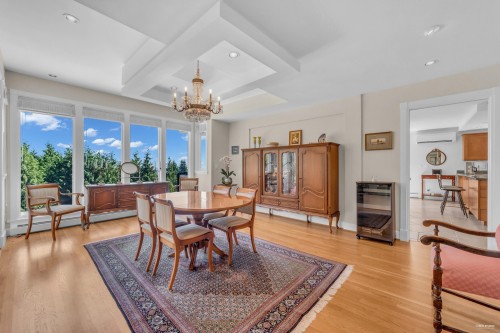 574 St. Andrews Place, West Vancouver, BC 