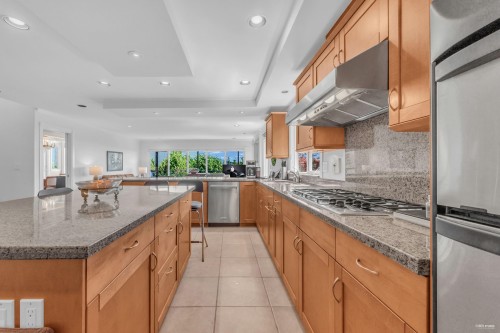 574 St. Andrews Place, West Vancouver, BC 