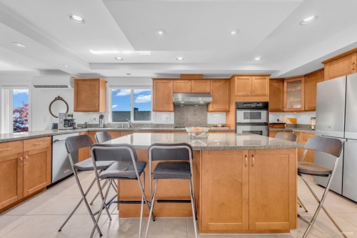 574 St. Andrews Place, West Vancouver, BC 