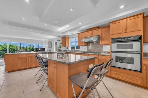 574 St. Andrews Place, West Vancouver, BC 