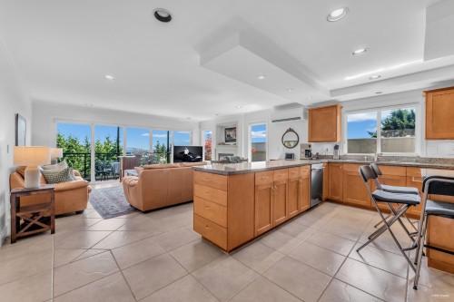 574 St. Andrews Place, West Vancouver, BC 