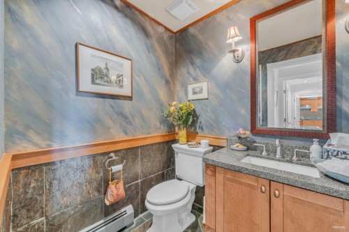 574 St. Andrews Place, West Vancouver, BC 