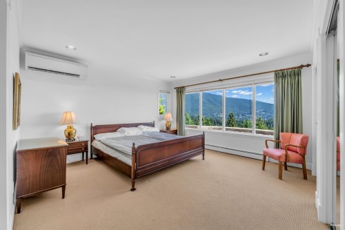 574 St. Andrews Place, West Vancouver, BC 