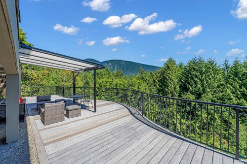 574 St. Andrews Place, West Vancouver, BC 