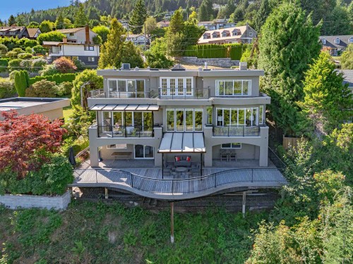 574 St. Andrews Place, West Vancouver, BC 