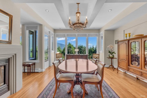 574 St. Andrews Place, West Vancouver, BC 