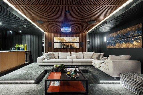 2495 Mathers Avenue, West Vancouver, BC 