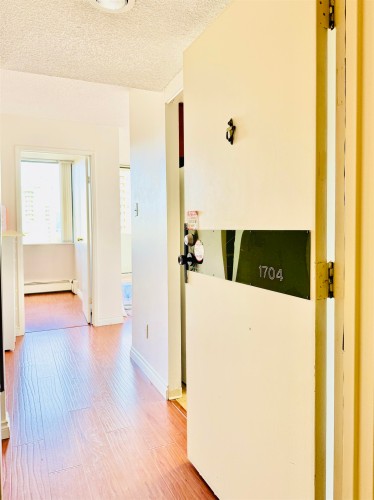 1704-4105 Maywood Street, Burnaby, BC 