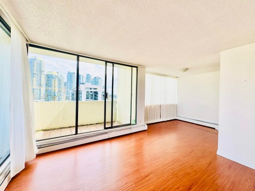 1704-4105 Maywood Street, Burnaby, BC 