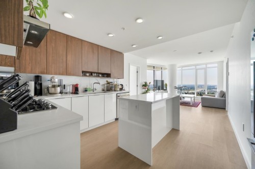 2307-7683 Park Crescent, Burnaby, BC 